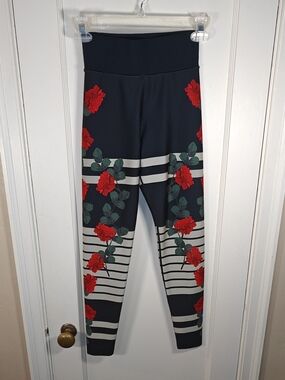 Ultracor "La Vie en Rose" leggings XS